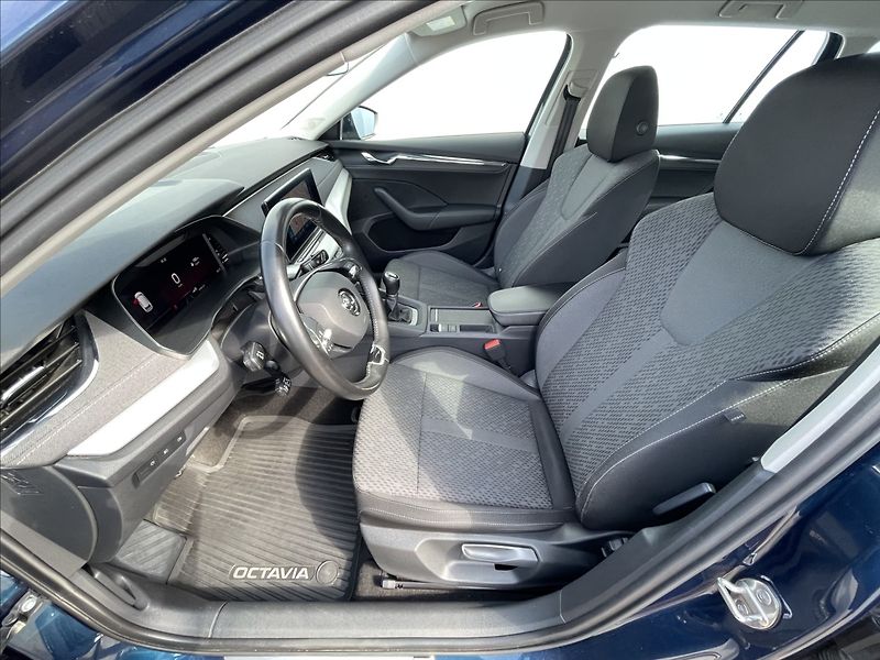 Škoda Octavia 2,0 TDI Combi Style Plus TAŽNÉ - fotka 4 z 23