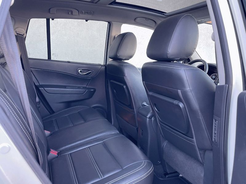 Renault Koleos (2011) BOSE 2,0dCi 175k 4x4 - fotka 9 z 27