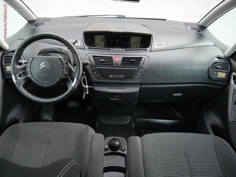 Citroën Grand C4 Picasso (2012) 1.6HDi 7míst, AT, tempo - fotka 8 z 20