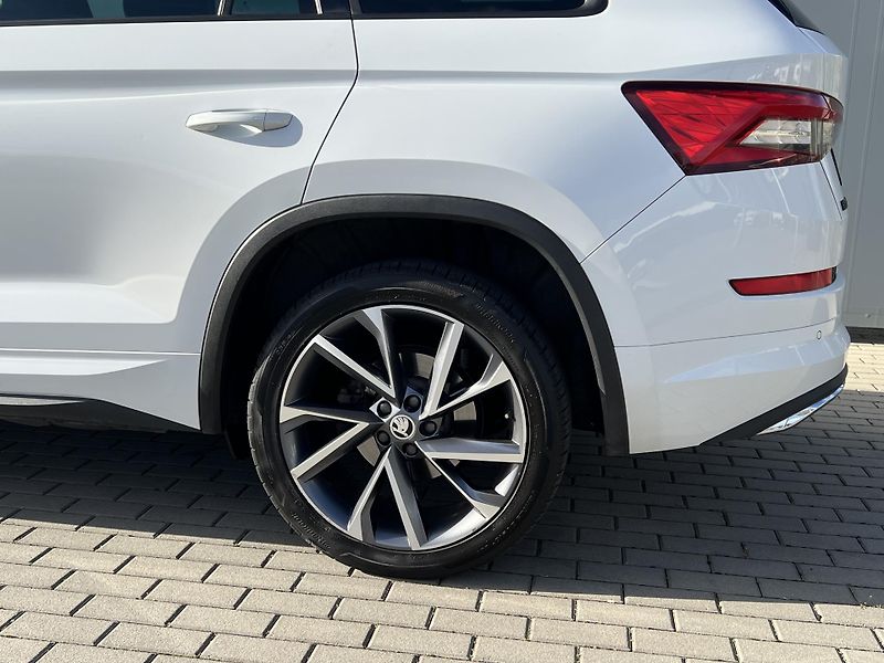 Škoda Kodiaq 2.0TDi 147kW SPORTLINE 4x4 DSG - fotka 38 z 42