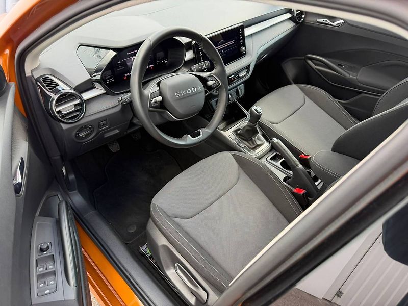 Škoda Fabia Selection 1,0 MPI 59 kW 5° MP - fotka 7 z 28