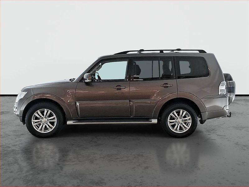 Mitsubishi Pajero (2015) 3.2 DI-D - fotka 3 z 20