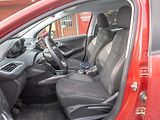 Peugeot 2008 (2017) ČR 1.2T 81KW – 88.359KM - náhled 14