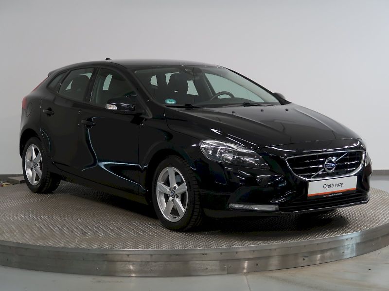 Volvo V40 (2016) 2.0D 88KW - fotka 6 z 26