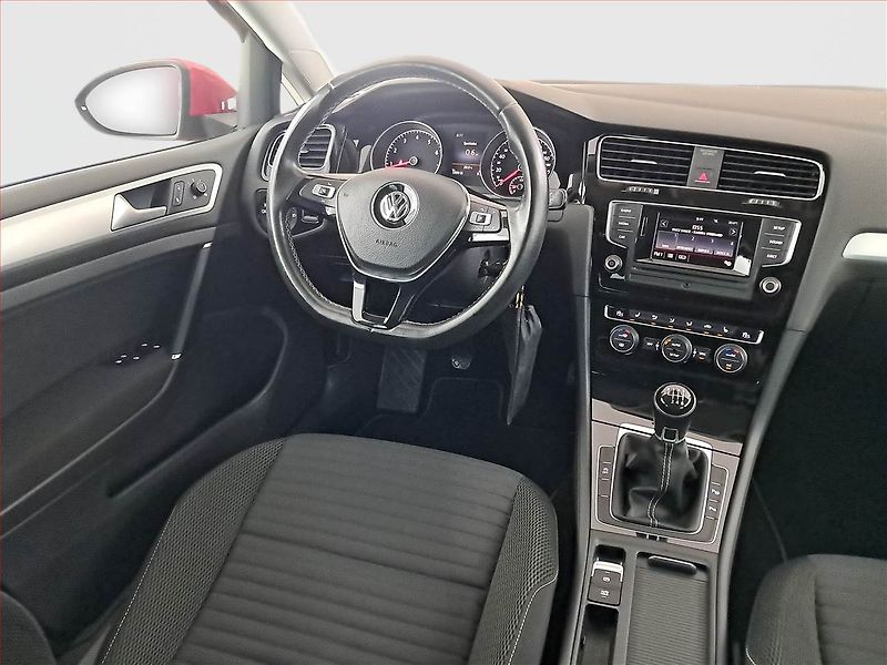 Volkswagen Golf (2014) Comfortline 1.2 TSI - fotka 7 z 17