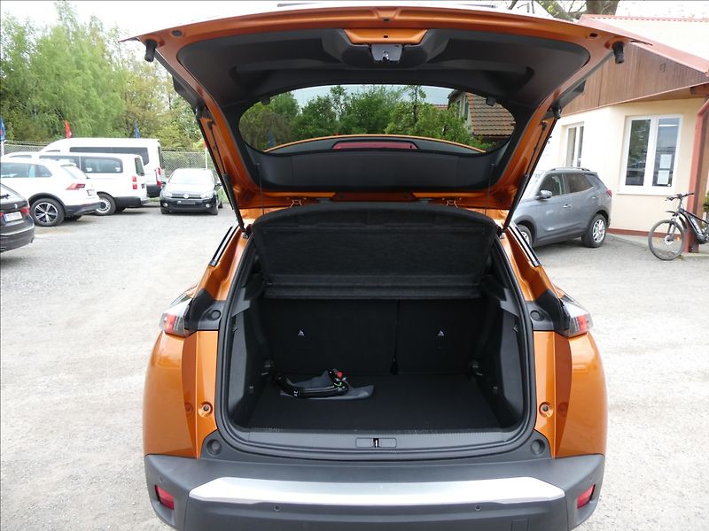 Peugeot 2008 1,2 PureTech 74kW Allure,závěs - fotka 23 z 45