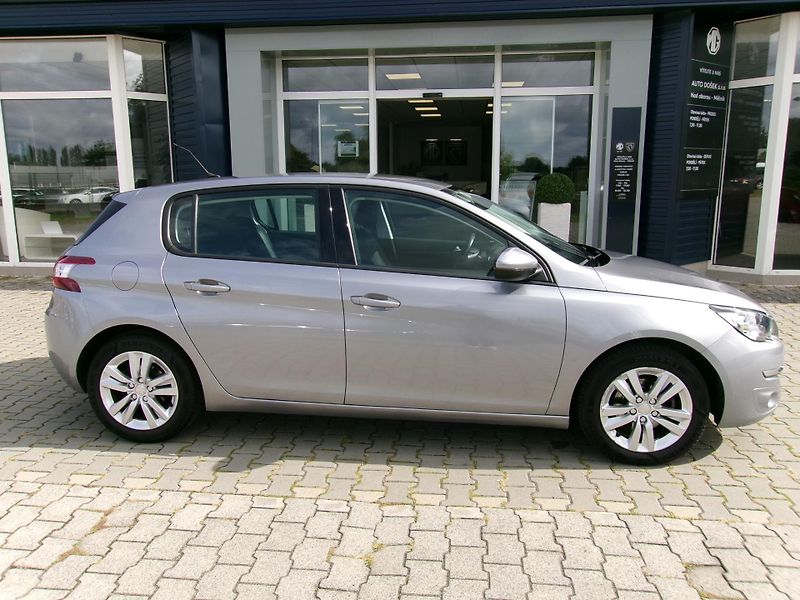 Peugeot 308 - fotka 5 z 16