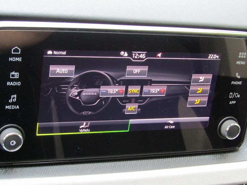 Škoda Scala FL Top Selection 1.0 TSI /85kW - fotka 30 z 30