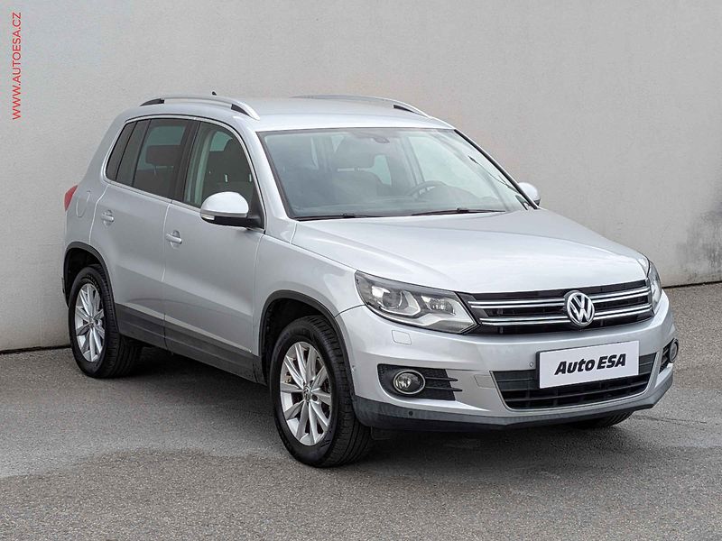 Volkswagen Tiguan (2012) 2.0TDi 4x4, DSG, navi, bixen - fotografie inzerátu