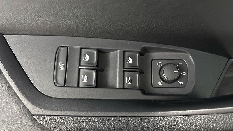 Škoda Kodiaq 2.0 TDI DSG 4x4 L&K - fotka 25 z 34