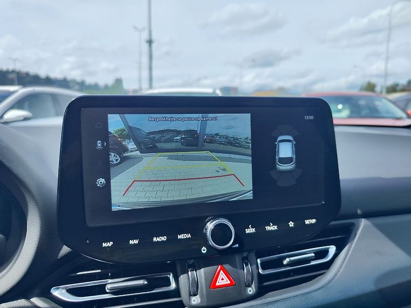 Hyundai i30 1.5 T-GDI/103kW N-Line DCT - fotka 21 z 32