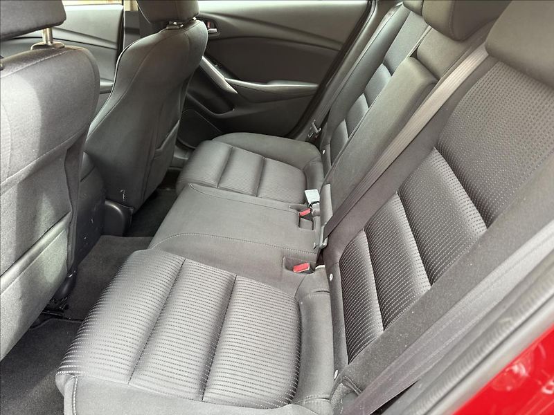 Mazda 6 2,0 - fotka 13 z 22