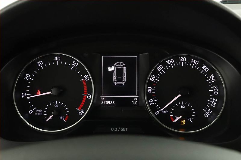 Škoda Rapid (2017) 1.2 TSI - fotka 9 z 12