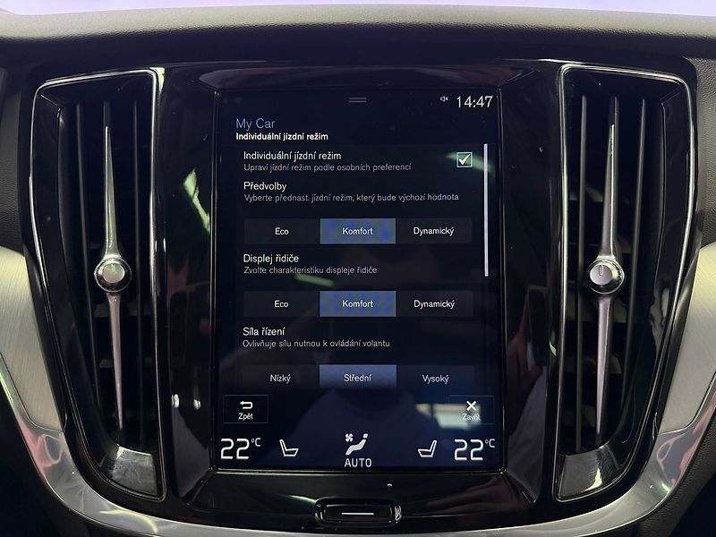 Volvo V60 D4 AWD, WEBASTO, PANORAMA, EL. - fotka 20 z 30