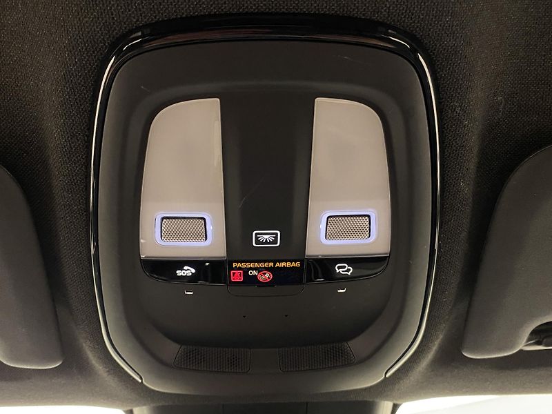Volvo C40 PURE ELECTRIC RECHARGE PLUS - fotka 30 z 57
