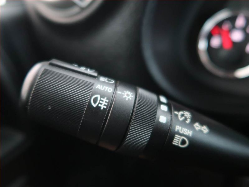 Jeep Wrangler (2018) 3.6 V6 - fotka 19 z 20