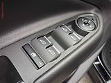 Ford Kuga (2018) 1.5EB, AC, výhřev sed. - náhled 13