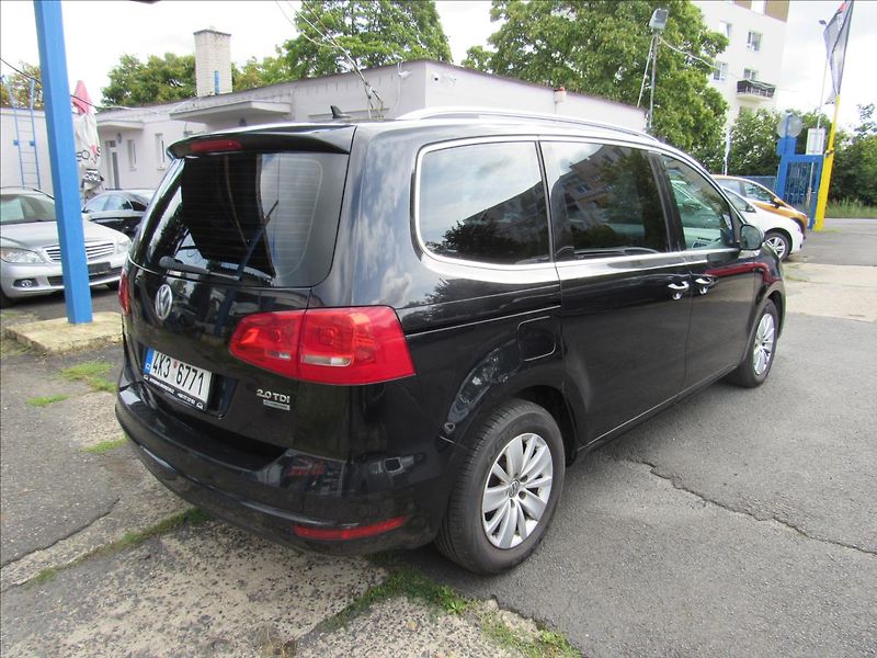 Volkswagen Sharan 2,0 TDi 103kW 5 míst - fotka 6 z 35