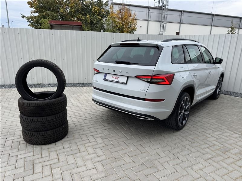 Škoda Kodiaq 2,0 TDI DSG 4X4 SPORTLINE 7mís - fotka 47 z 50