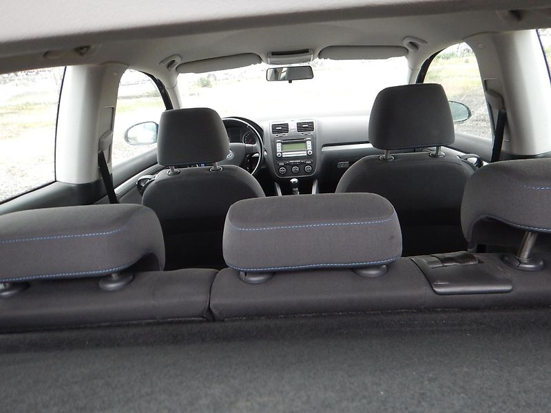 Volkswagen Golf 1.9 TDi 77 kw - fotka 9 z 14