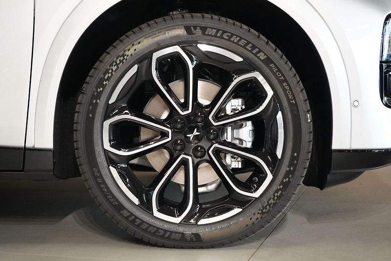 Xpeng G6 (2026) AWD Performance - 487 HP !!! - fotka 8 z 51