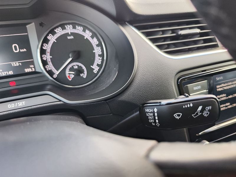 Škoda Octavia 1.4 TSI/110kW Trumf Plus - fotka 25 z 28