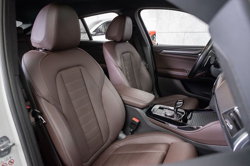 BMW X4 xDrive30d ///MSPORT*ZÁRUKA*ČR - fotka 11 z 53