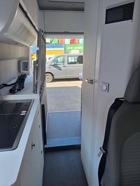Volkswagen Grand California (2024) 2,0TDi 4Motion 3.5t ŘP- B -DPH - fotka 22 z 27