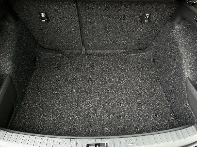 Škoda Scala First Edition 1.0TSi 85kW DSG - fotka 47 z 48