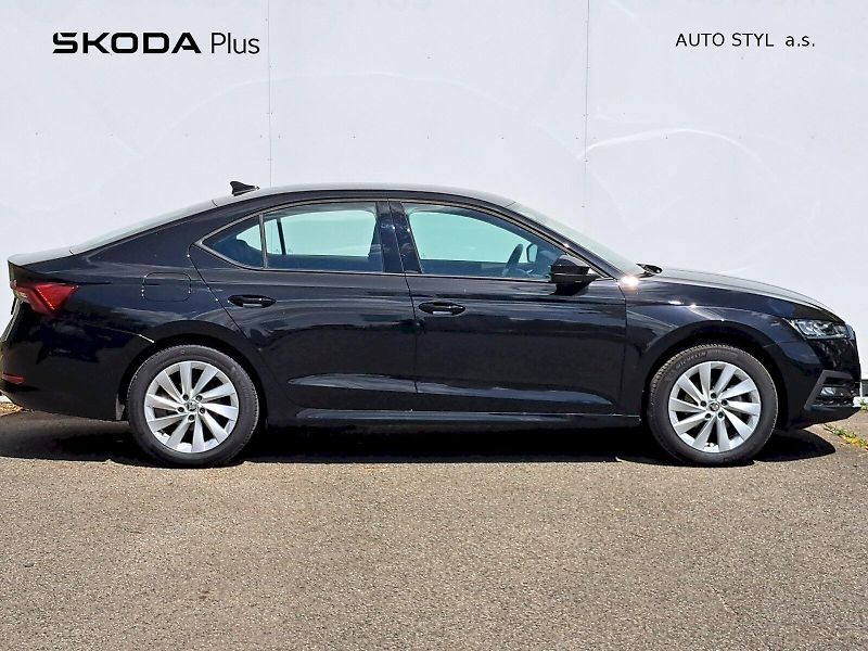Škoda Octavia (2023) Ambition 1,5 TSI 110 kW - fotka 7 z 23
