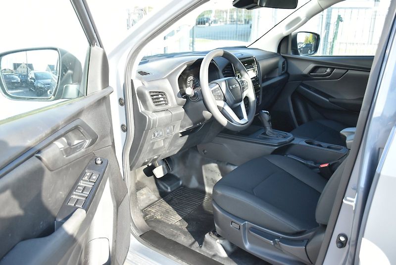 Isuzu D-Max (2025) DoubleCab L AT - fotka 10 z 21