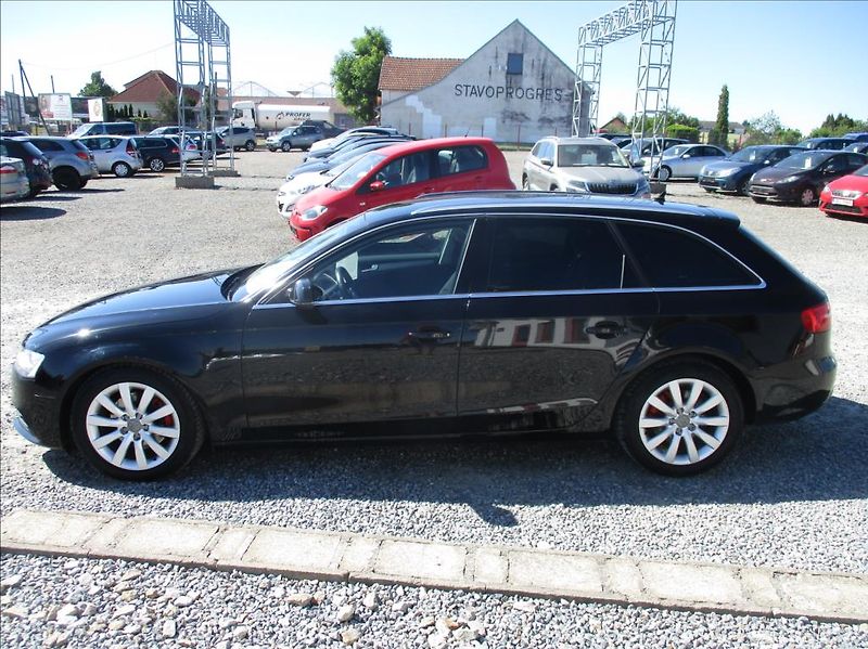 Audi A4 Avant 2,0 TDI, quattro, servis - fotka 8 z 45