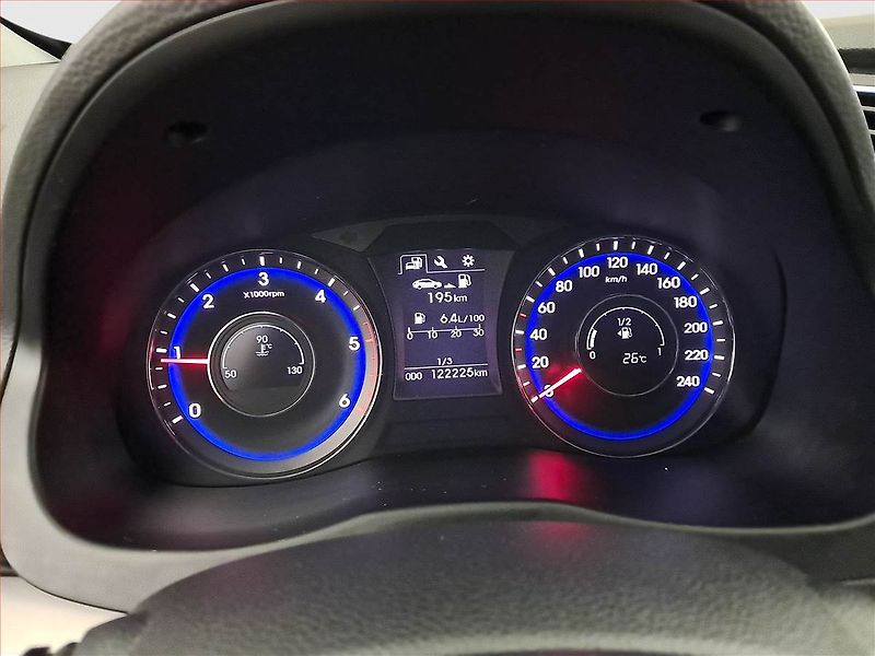 Hyundai i40 (2017) 1.7 CRDi, Serv.kniha, Navi - fotka 11 z 22