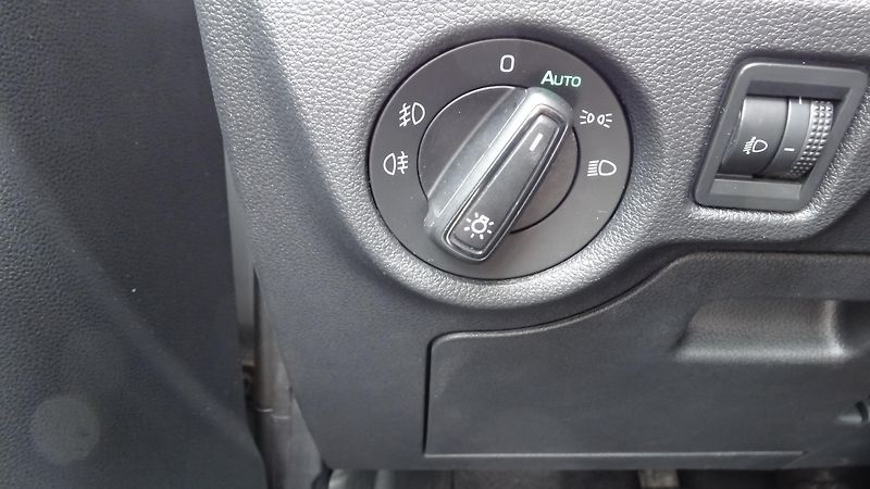 Škoda Scala 1.0TSi /CEBIA/+nová sada kol - fotka 13 z 16