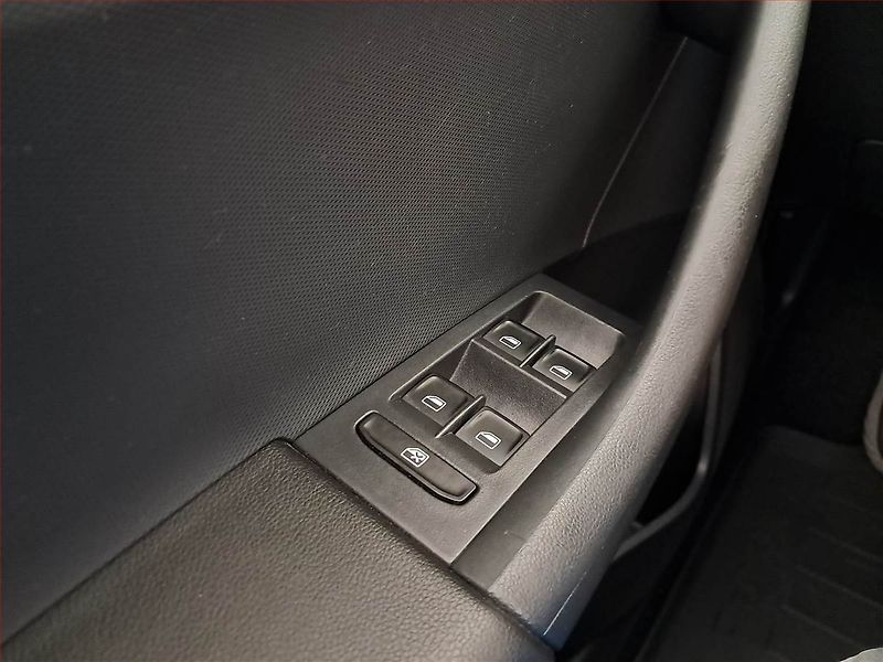 Škoda Rapid (2015) Spaceback 1.6 TDI, Tempomat - fotka 14 z 15
