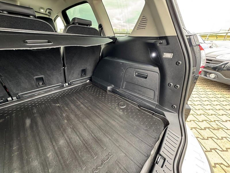 Ford S-MAX (2010) MANUÁL 2,0 TDCI 100 KW SPOJKA - fotka 45 z 50
