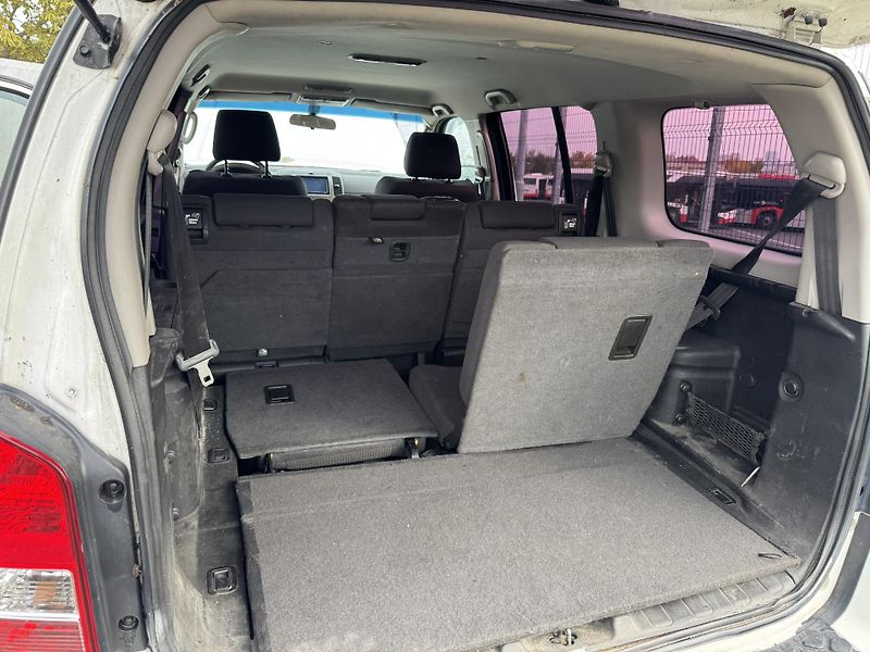 Nissan Pathfinder (2008) 2.5DCI 125kw AT 4x4 - fotka 23 z 24