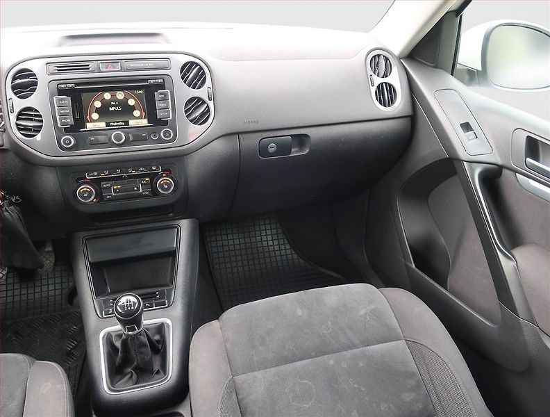Volkswagen Tiguan (2014) R-Line 2.0 TDI, 4X4, Navi - fotka 8 z 17