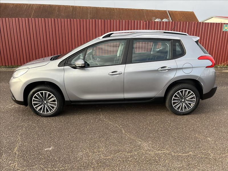 Peugeot 2008 1,2 PureTech 81KW 1.MAJITEL ČR - fotka 4 z 40