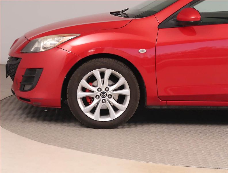 Mazda 3 (2010) 1.6, po STK, slušný stav - fotka 14 z 15