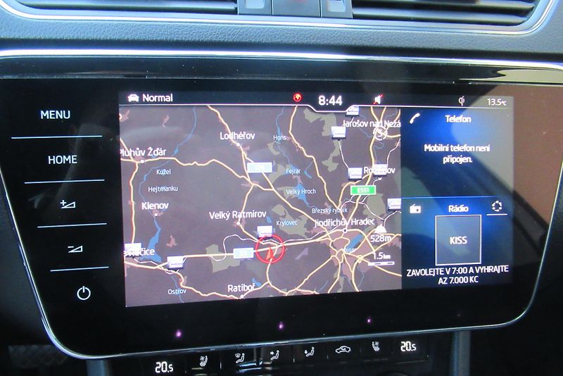 Škoda Superb 2.0 TDI DSG L&K TAŽNÉ - fotka 13 z 41