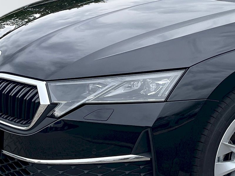 Škoda Octavia (2025) TOP SELECTION 1,5 TSI M-HEV 11 - fotka 10 z 28