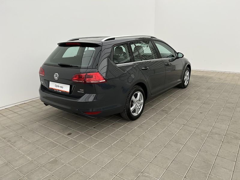 Volkswagen Golf 1.6 TDI Highline - fotka 2 z 21