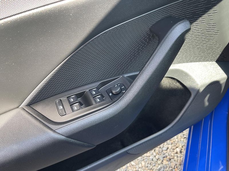 Škoda Octavia 1.5TSi DSG NEHAVAROVÁNO-DPH-ČR - fotka 29 z 46