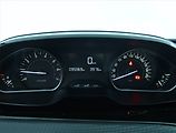 Peugeot 2008 (2018) Active Pack 1.2 PureTech - náhled 11