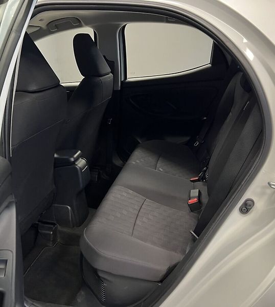 Toyota Yaris 1,5 Hybrid AT Comfort - fotka 9 z 15