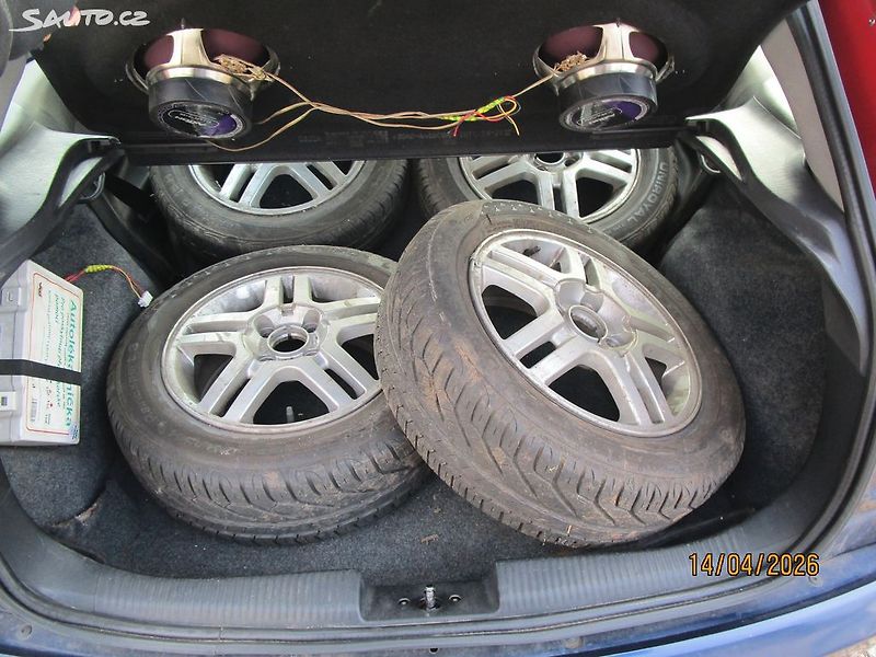 Ford Focus 1,8TDDI-66KW-NOVÝ OLEJ+BATERIE - fotka 6 z 17