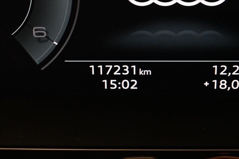 Audi A3 2,0 30 TDI 85 kW Sportback Zár - fotka 17 z 32