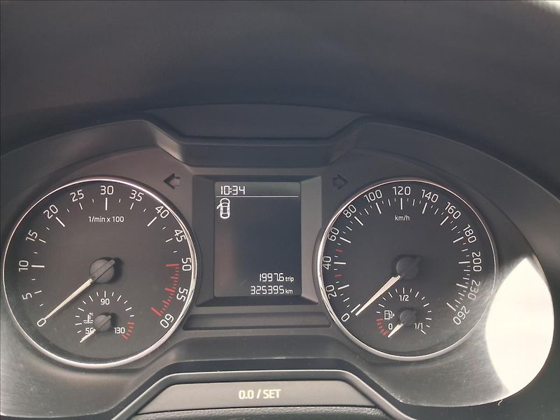 Škoda Octavia 1,6 1.6 TDi, po servisu, DPH - fotka 12 z 14