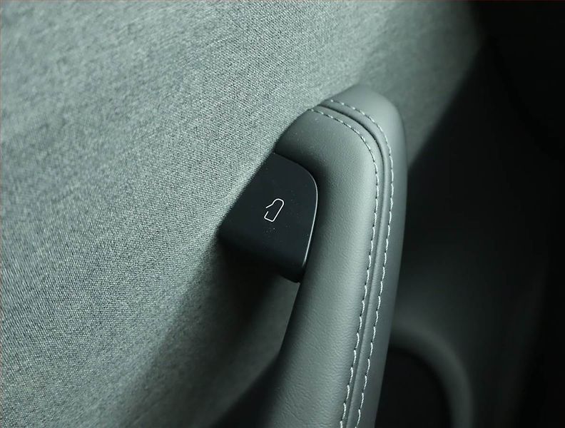 Tesla Model 3 (2025) Standard Range 60kWh, SoH 97% - fotka 15 z 20